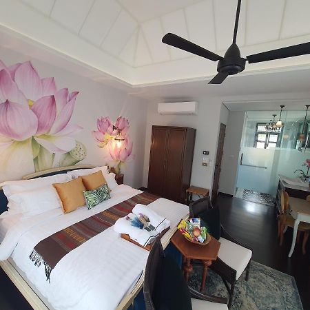 The Knight House Bangkok Appartement Buitenkant foto